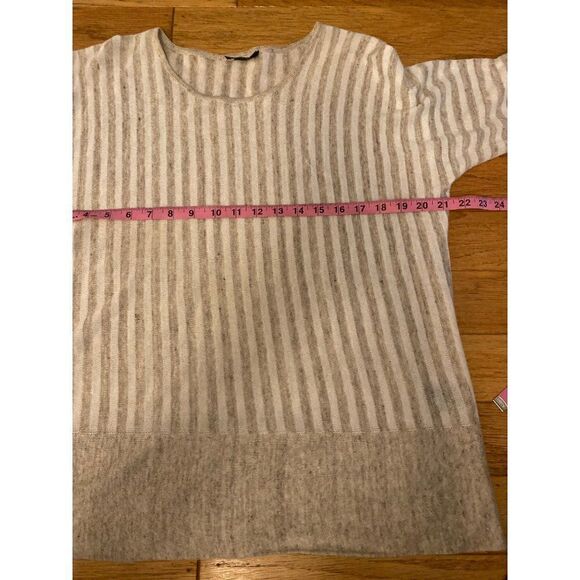 Lafayette 148 women's ten striped linen short sleeve blouse size small - Picture 7 of 8